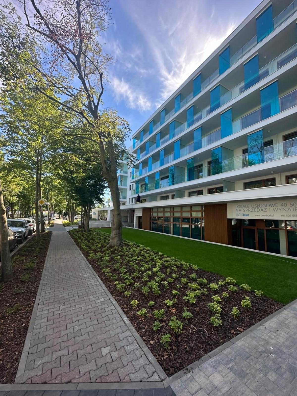 4Summer Kolobrzeg Apartamenty White Blue Sauna & Fitness & Parking 100 Metrow Do Pieknej Szerokiej Piaszczystej Plazy, Wspanialy Widok Z Duzego Tarasu! 100 Meter Zu Einem Schoenen Breiten Sandstrand, Herrliche Aussicht Von Einer Grossen Terrasse! מראה חיצוני תמונה