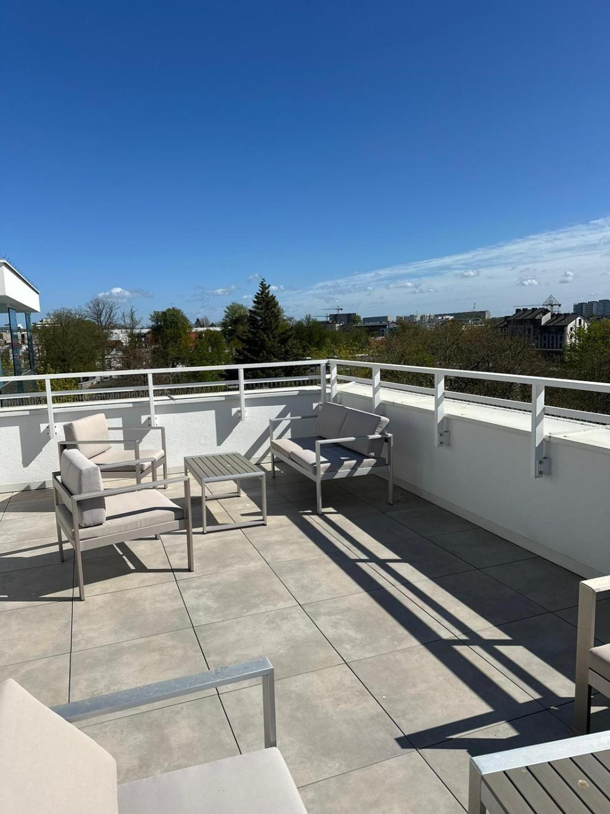 4Summer Kolobrzeg Apartamenty White Blue Sauna & Fitness & Parking 100 Metrow Do Pieknej Szerokiej Piaszczystej Plazy, Wspanialy Widok Z Duzego Tarasu! 100 Meter Zu Einem Schoenen Breiten Sandstrand, Herrliche Aussicht Von Einer Grossen Terrasse! מראה חיצוני תמונה